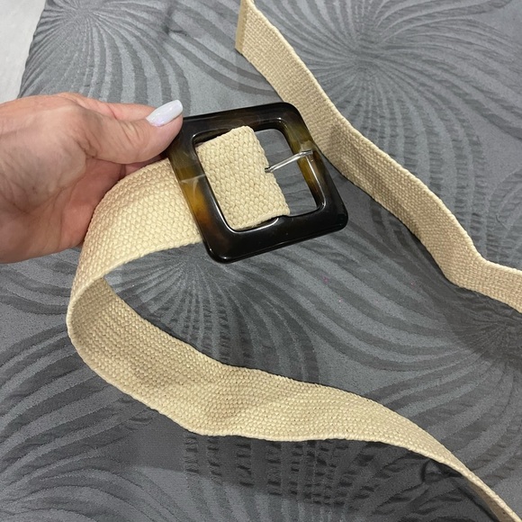 One size fits all belt never worn in Great Condition - Picture 3 of 5